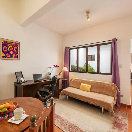 Casita Los Buhos